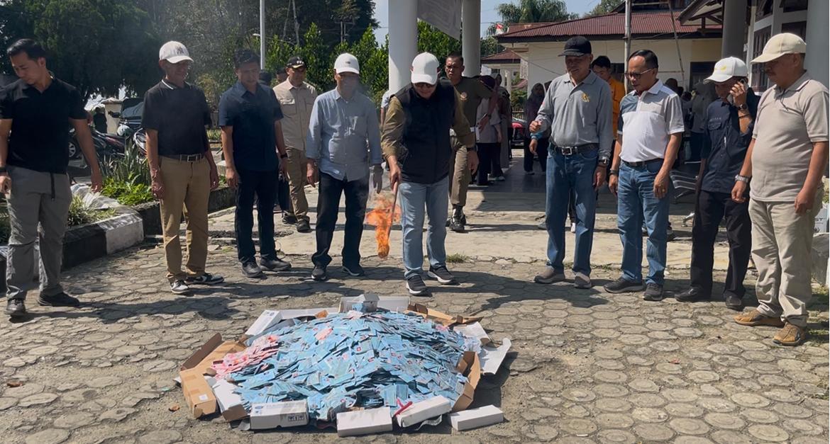 Wako Alfin Dorong Tertib Adminduk Lewat Pemusnahan KTP Rusak