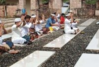 Umat Hindu Tanah Merah Boven Digoel saat melaksanakan ibadah hari Galungan di Pura Satya Loka Kilometer 5 Tanah Merah (Foto: RRI Bovendigoel/Yoris)