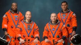 Empat astronot Artemis III NASA (dari kiri ke kanan): Andre Douglas, Luca Parmitano, Randy Bresnik, dan Frank Rubio (Foto: NASA)