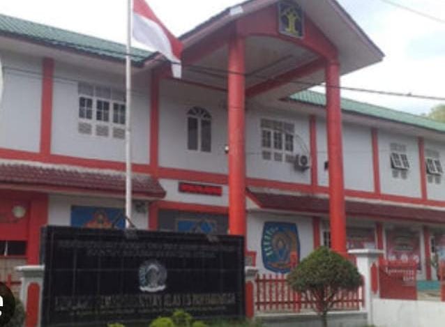 Lembaga Pemasyarakatan (Lapas) Kelas IIB Penyabungan membantah tudingan yang beredar di media sosial terkait peredaran telepon genggam ilegal dan aktivitas terorganisir di dalam lapas.
