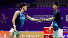 Raymond Indra/Nikolaus Joaquin melaju ke babak 16 besar China Open 2026 usai mengalahkan Lee Fang-Chih/Lee Fang-Jen dalam laga tiga gim yang berlangsung sengit.