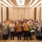 Wali Kota Padang Panjang Hendri Arnis (tengah kacamata) dalam kegiatan pelatihan Surveilans dan Pengendalian Vektor dan Binatang Pembawa Penyakit bagi tenaga entomolog kesehatan di Bukittinggi, Kamis 30 Juli 2026 (Foto: Pemerintah Kota Padang Panjang)