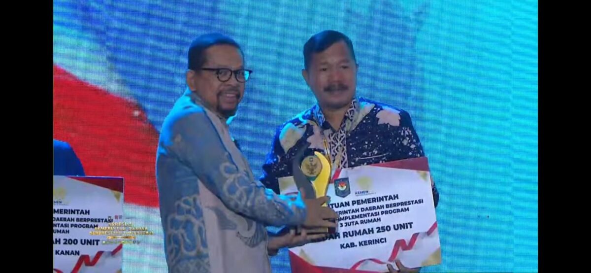 Kabupaten Kerinci meraih Terbaik II Program 3 Juta Rumah Regional Sumatera 2026 dan mendapat alokasi 250 unit bedah rumah.