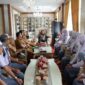 Wali Kota Alfin melepas pelajar terbaik Sungai Penuh untuk bertugas sebagai Paskibraka tingkat nasional dan Provinsi Jambi serta mengingatkan mereka agar menjaga kesehatan, disiplin, dan memberikan penampilan terbaik demi mengharumkan nama daerah.