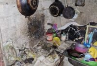 Ledakan tabung gas terjadi di Tambak Tinggi, Kerinci, menyebabkan tiga warga mengalami luka bakar. Dua korban dirujuk ke RSUP Dr. M. Djamil Padang.