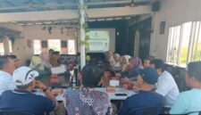 Warga Desa Pondok Agung antusias mengikuti sosialisasi penguatan kapasitas HAM untuk meningkatkan kesadaran dan pemahaman HAM.