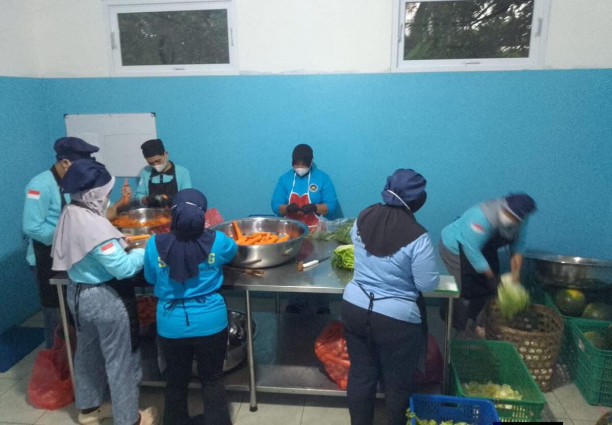 BGN mengajukan anggaran Rp240,20 triliun untuk 2027 guna menjaga keberlanjutan dan memperluas Program Makan Bergizi Gratis.