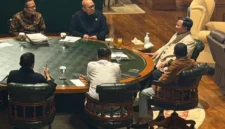 CEO Badan Pengelola Investasi (BPI) Danantara , Rosan Roeslani (kanan) mengikuti ratas yang dipimpin Presiden Prabowo Subianto di Hambalang, Jawa Barat, Sabtu, 5 September 2026. (Foto: Sekretariat Presiden) * RRI