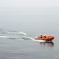 Speedboat membawa delapan orang hilang kontak di sekitar Gunung Anak Krakatau. Tim SAR mengerahkan empat kapal untuk melakukan pencarian.