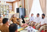 Wali Kota Sungai Penuh Alfin membahas rencana flyover Sungai Penuh-Tapan bersama TNKS untuk memperkuat konektivitas dan koordinasi lintas instansi.