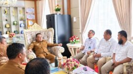 Wali Kota Sungai Penuh Alfin membahas rencana flyover Sungai Penuh-Tapan bersama TNKS untuk memperkuat konektivitas dan koordinasi lintas instansi.