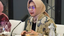 Deputi Kesetaraan Gender KemenPPPA, Amurwani Dwi Lestariningsih saat memberikan sambutan dalam agenda internal Kementerian PPPA di Jakarta Pusat (Foto: Dokumentasi/Humas Kementerian PPPA)
